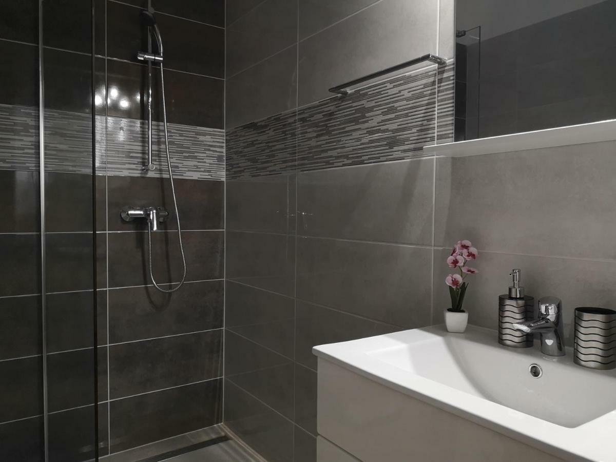 štinjan: Modern Relaxing Apartment *