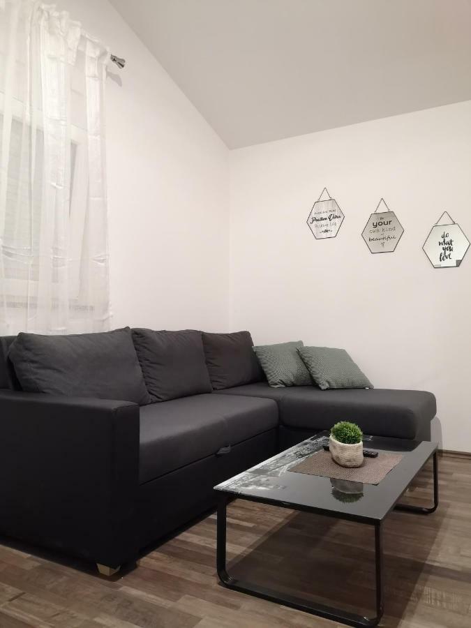 štinjan: Modern Relaxing *