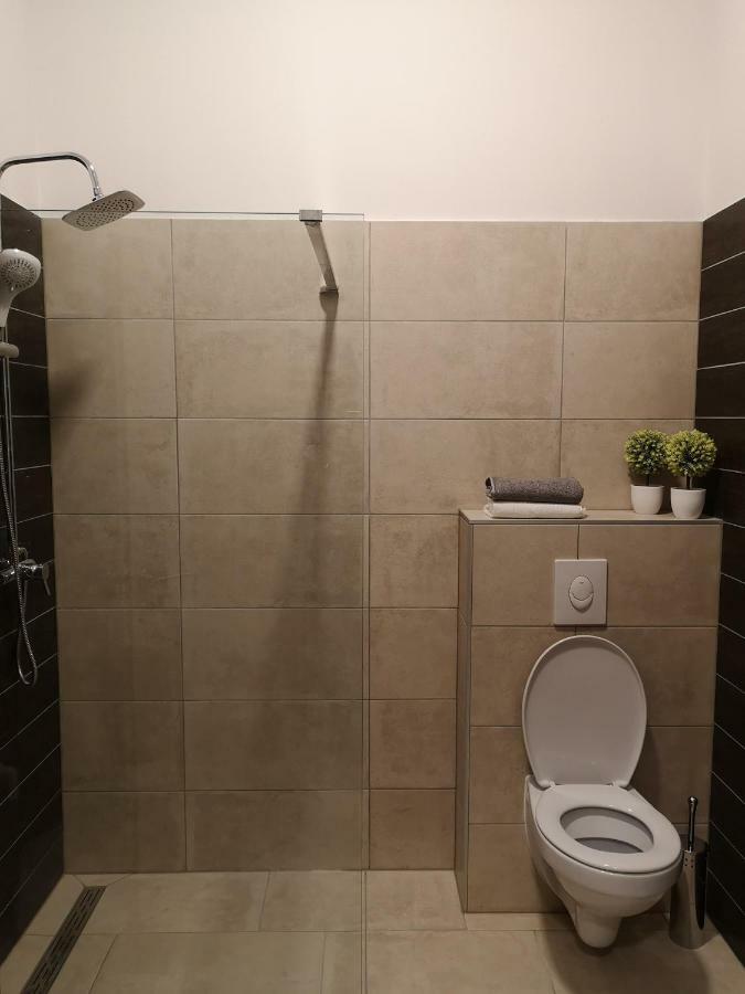 štinjan: Modern Relaxing